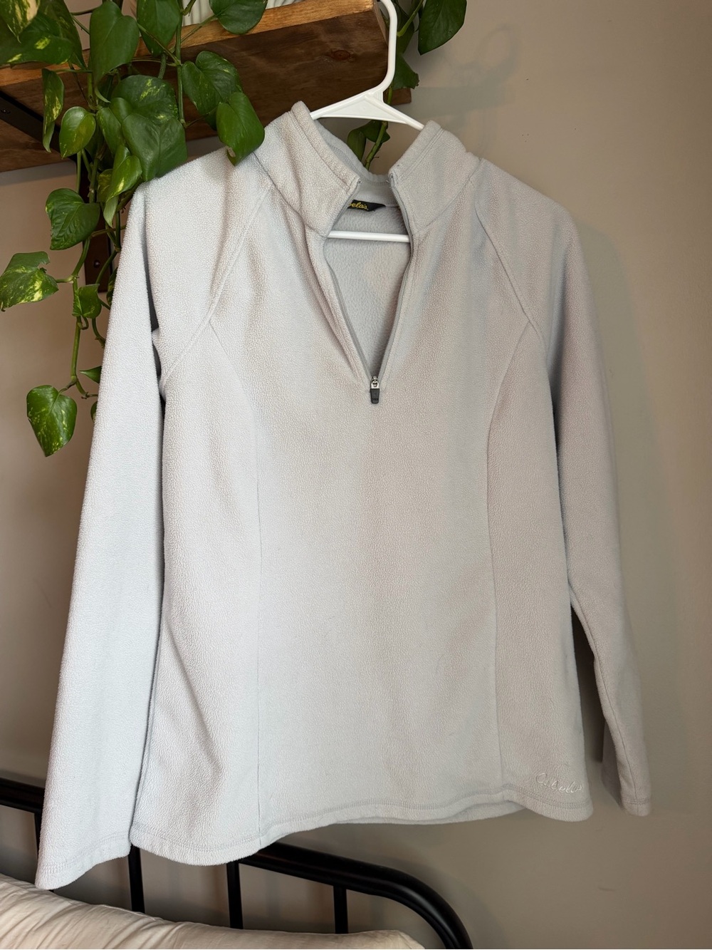 Cabela's Light Gray Quarter-Zip Fleece Pullover